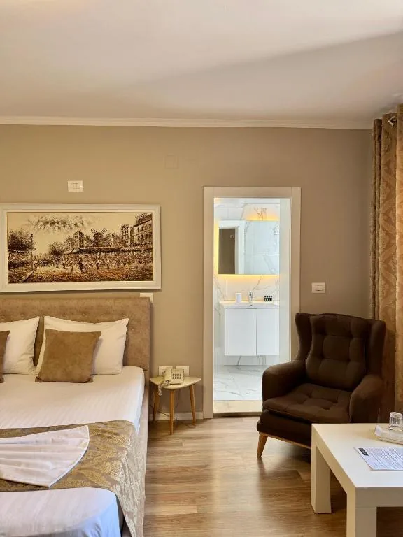 Standard Quadruple Room — Vila Park Hotel 1